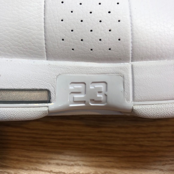 Jordan Team Elite 2 Low Men’s Basketball Shoes - Picture 6 of 14